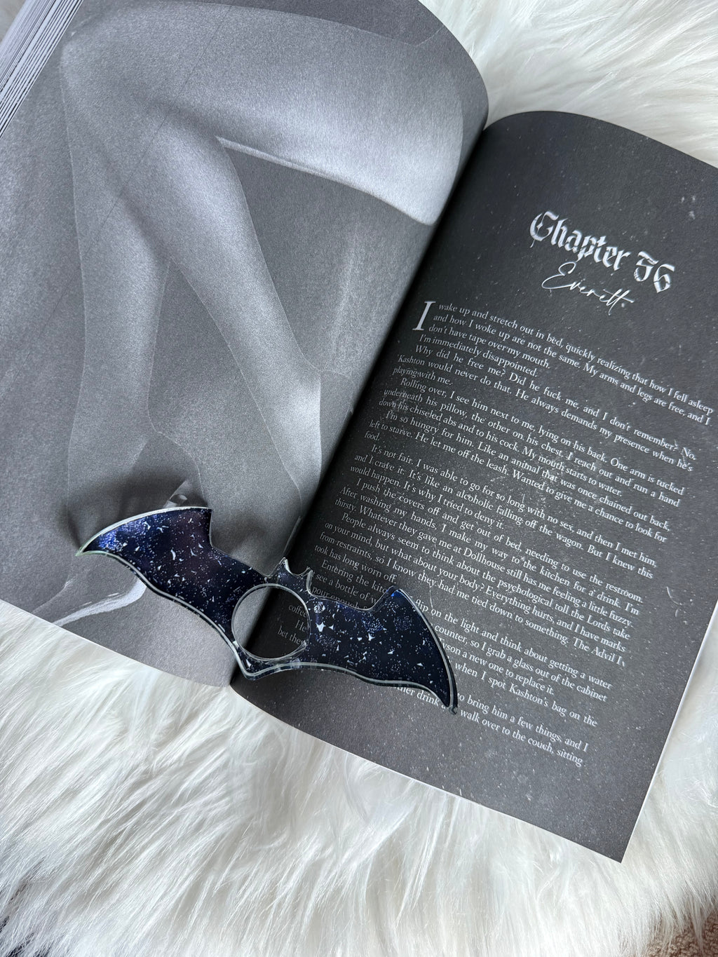 Bat Thumb Book Page Holder