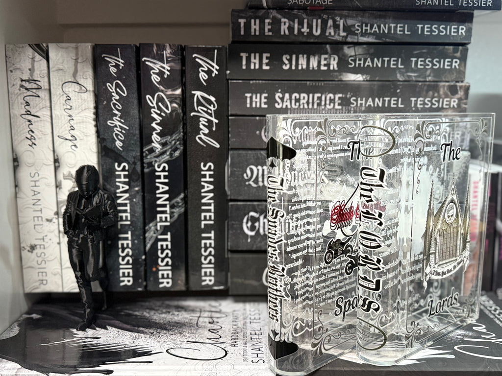 LORDS & SPADE BOOK VASE